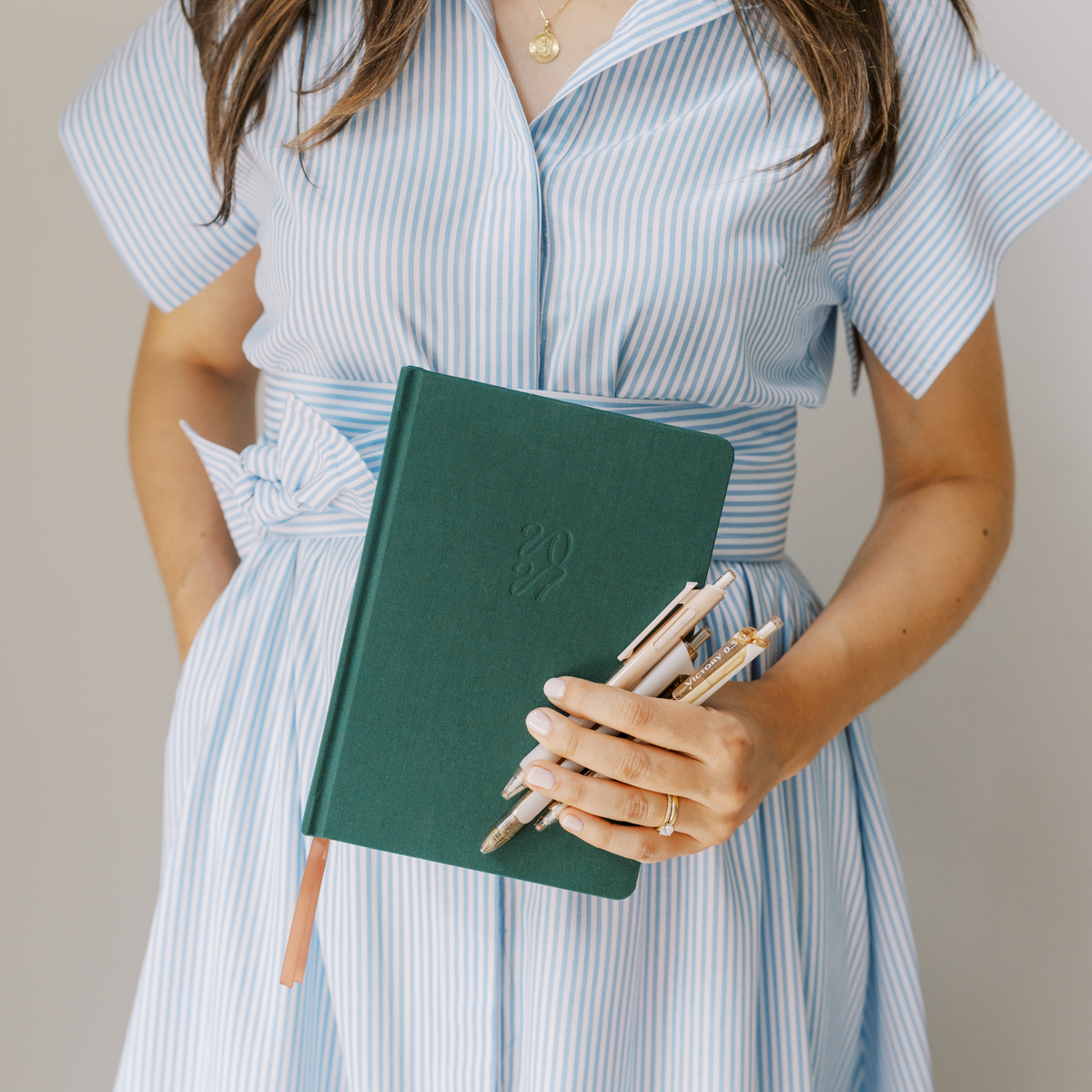 2027 Solé Weekly Planner